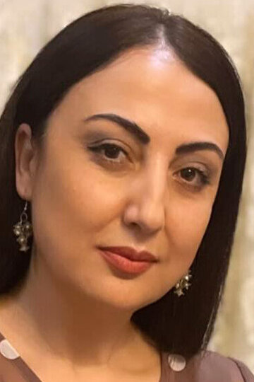 Зилола Пулатова