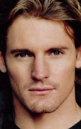 Джошуа Пенс