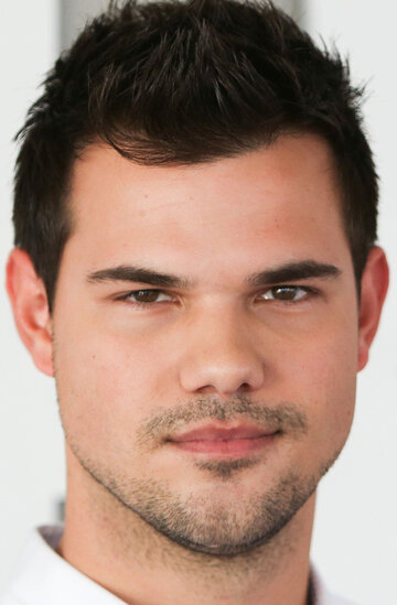 Тейлор Лотнер