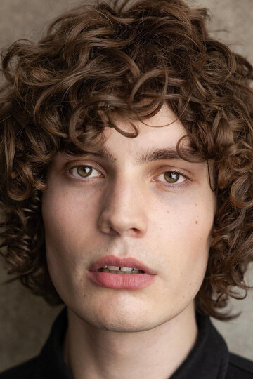 Elliot Lloyd-Bell